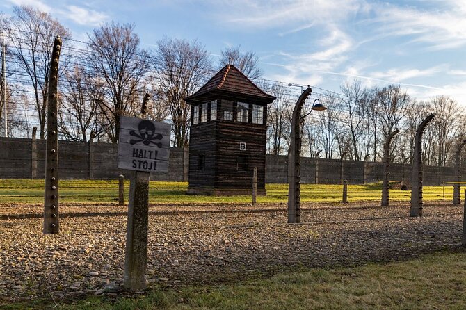 2 Days Tour to Auschwitz and Krakow from Warsaw - Auschwitz I and Birkenau: what a guided group visit means