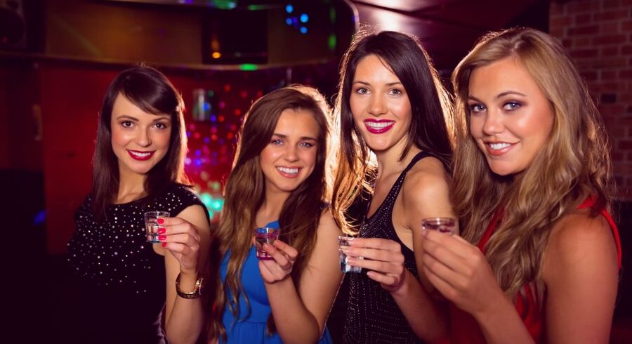 6-10 Vodka Shots Private Tasting Tour at Best Warsaw Bars - Pace, private group size, and guide Q&A that actually matters