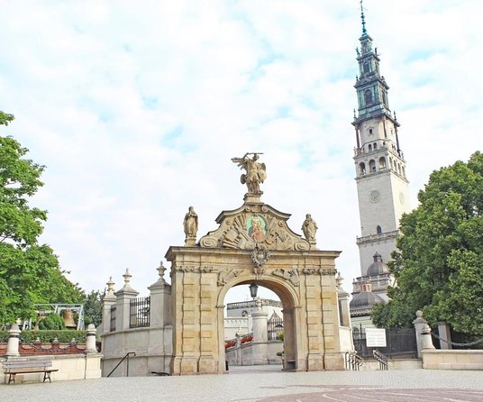 6 Day Private Tour in Poland with Hotels - Quick hits
