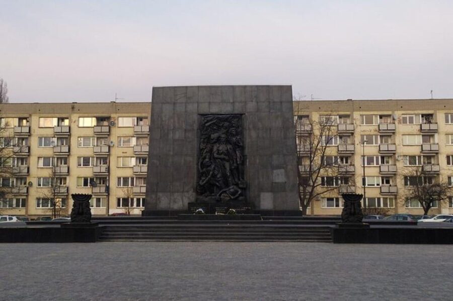 A unique walking tour of Jewish Warsaw -- past and present - Getting started at Sienna 53, then walking 4.5–5 km in an efficient loop