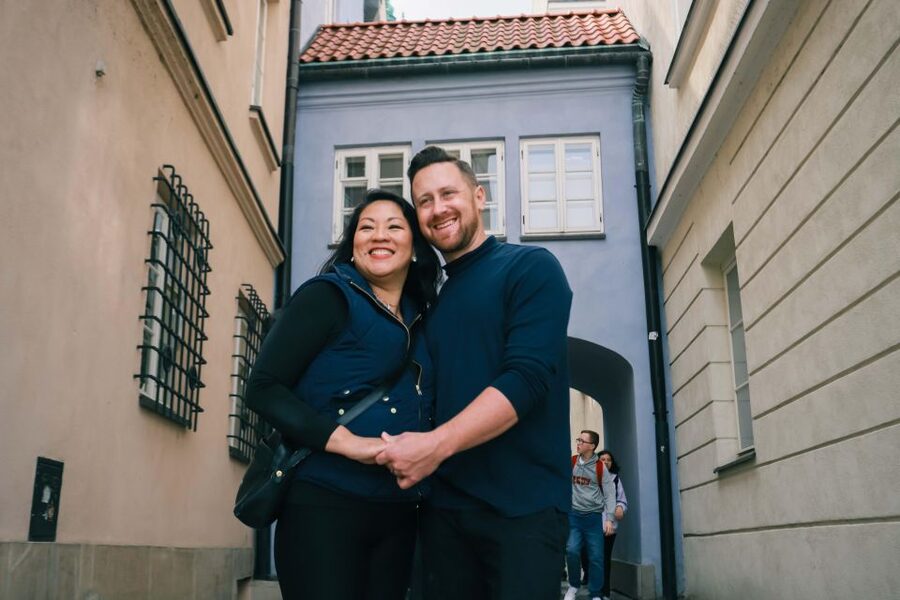 Amazing photo walk through the Old town of Warsaw - What to wear and how to prepare (so the photos look like you)