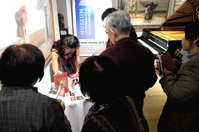 Daily live piano Chopin's concerts at 6:30 pm in the Warsaw Archdiocese Museum - Chopin At 6:30 In A 16th-Century Dean’s Palace Hall