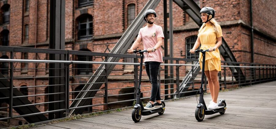 Electric Scooter Tour: Full Tour - 3-Hours of Magic! - Próżna Street Tenements and the Modern Core: Palace of Culture and Beyond