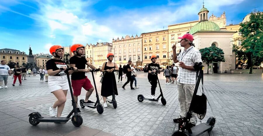 Electric Scooter Tour: Full Tour - 3-Hours of Magic! - A More Serious Chapter: Old Ghetto, POLIN, and Memorial Stops