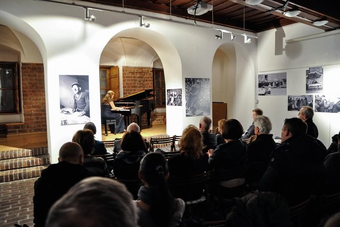 Everyday concerts of Chopin's music at the Old Town in Warsaw - Price and Value: What $26.62 Buys You for an Old Town Evening
