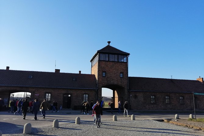 From Warsaw Auschwitz and Krakow one day tour by train with pick up and drop off - Pickup, stations, and the “where do I go now?” stress test