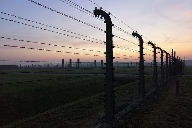 From Warsaw Auschwitz and Krakow one day tour by train with pick up and drop off - Premium express train upgrade: when it’s worth paying more