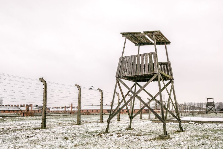 From Warsaw: Guided Tour to Auschwitz-Birkenau and Krakow - Should you book from Warsaw?