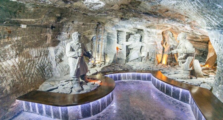 From Warsaw: Guided Tour to Wieliczka Salt Mine and Krakow - The underground highlights you should not miss