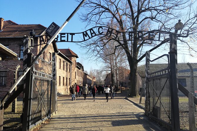 Full-Day Tour From Warsaw to Auschwitz (guided) and Krakow by car - The 6:00 AM Pickup: Why Timing Makes or Breaks Krakow
