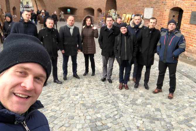 Full Day Warsaw Tour - 8 hours. Everything You need to know about Warsaw!! - Old Town: Royal Castle, rebuilt Warsaw, and big names in small spaces