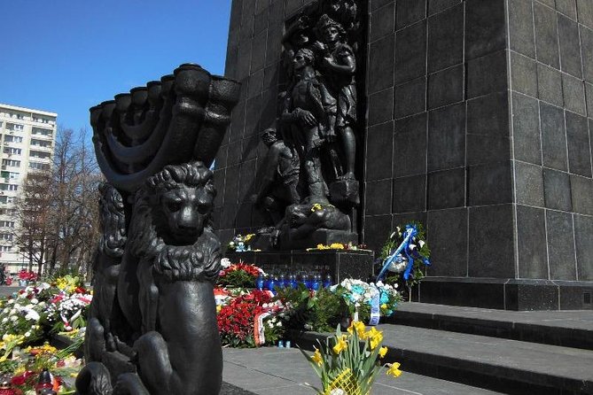 Jewish Warsaw - Krochmalna and Chlodna: Singer’s neighborhoods and Warsaw backyards