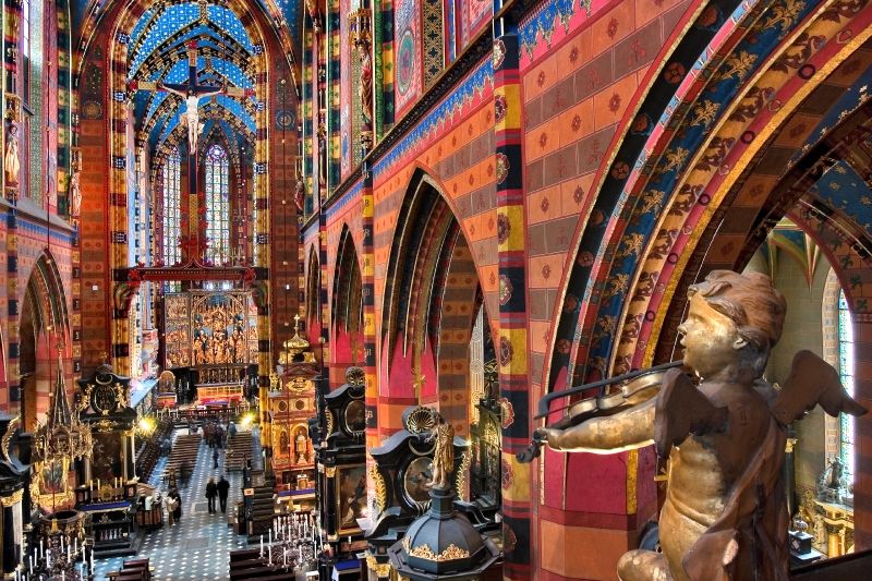 Krakow and Auschwitz Small-Group Tour from Warsaw with Lunch - Small group size and the late return: how to manage the day