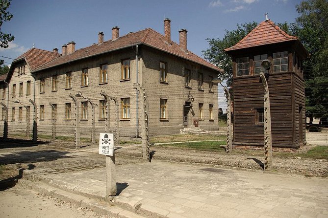Krakow & Auschwitz day tour from Warsaw by private car with Lunch - Krakow’s Rynek Glowny Square: A Fast Way to Get Oriented