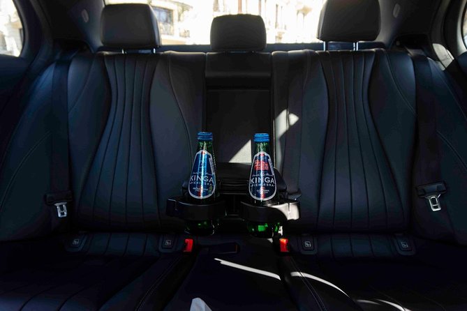 Luxury Warsaw Chopin Airport Transfer by private Limousine - Luggage rules, child seats, and the practical limits you should check