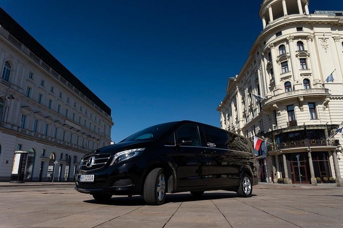 Luxury Warsaw Chopin Airport Transfer by private Minivan car - Return Planning: A Car Waiting for Departure Day