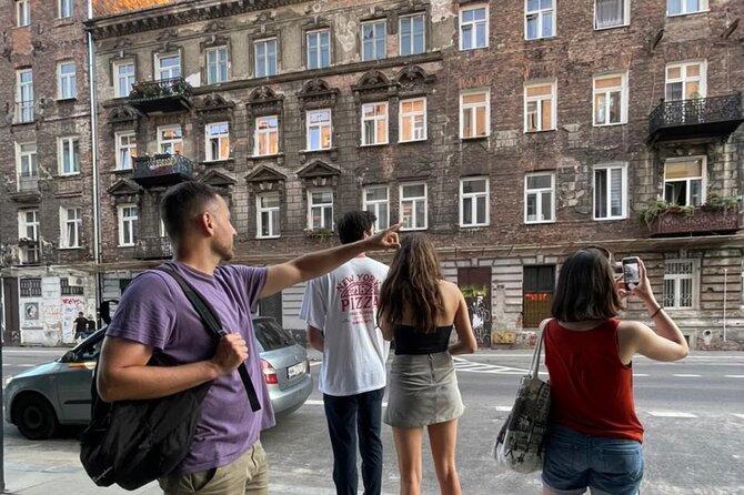 Offbeat Warsaw: Explore the Edgy & Artsy Praga District - Getting there and leaving Praga: the end-point makes it easy