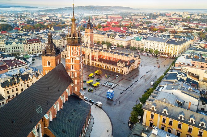 One day Cracow and Wieliczka Salt Mine private tour from Warsaw - Wawel Cathedral and Sigismund’s Chapel: the included moment most people remember