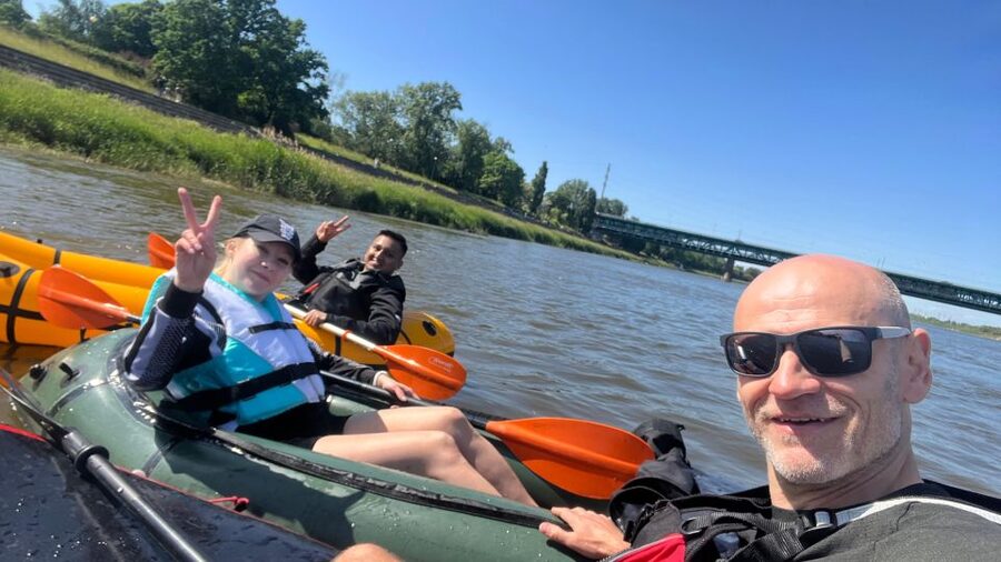 Packrafting kayaking guided tour Vistula river Warsaw Poland - Packrafting the Vistula: The city, but at water level