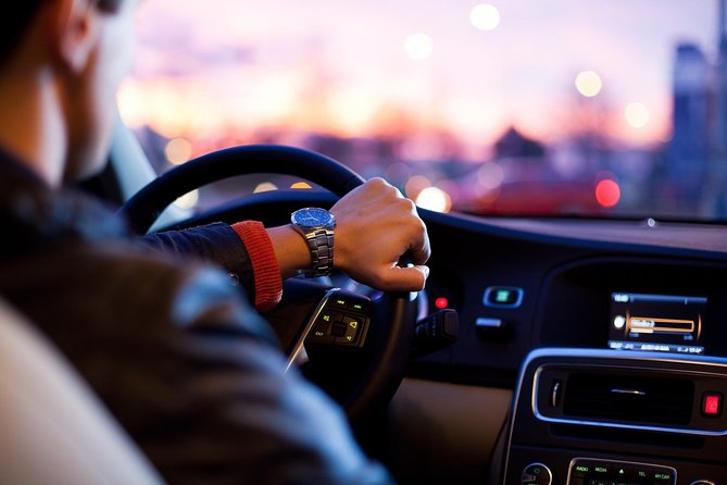 Private Arrival Transfer: Warsaw Chopin Airport - Meet the Driver Fast at Warsaw Chopin Airport (WAW)