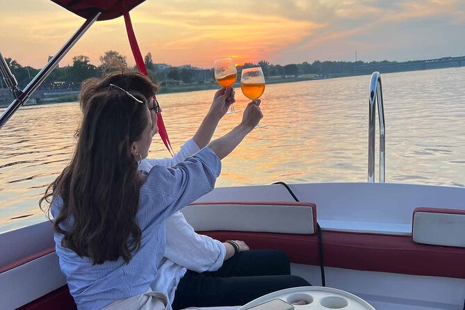 Private Cruise on Vistula in Warsaw for 9 with our Helmsman - Private Vistula Cruise: Why This One-Hour Loop Feels Like More