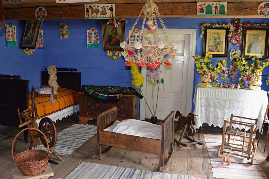 Private Tour From Warsaw: Łowicz Mazovian Countryside - Getting out of Warsaw: what the 1.5-hour drive really does