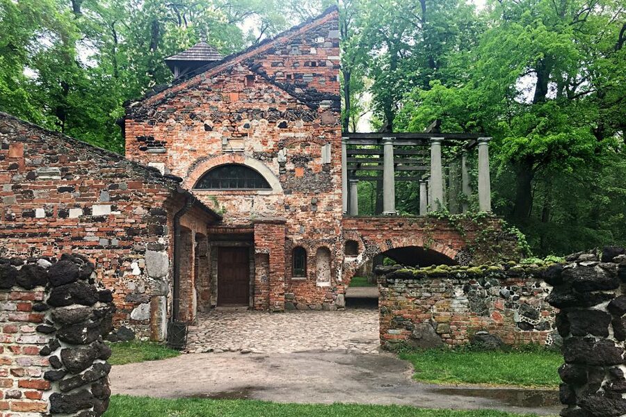 Private Tour From Warsaw: Łowicz Mazovian Countryside - Radziwiłł Palace and Gardens in Nieborów: elegance connected to a major museum