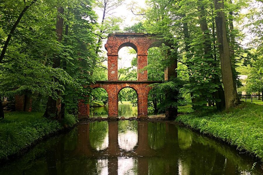 Private Tour From Warsaw: Łowicz Mazovian Countryside - Your private guide: the difference between facts and a flowing story