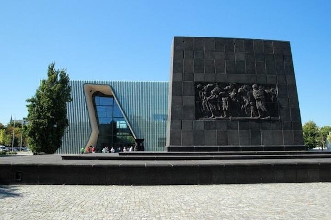 Private Tour: Warsaw Ghetto with a local Historian - The guide matters: local historians (Paulina and Art)