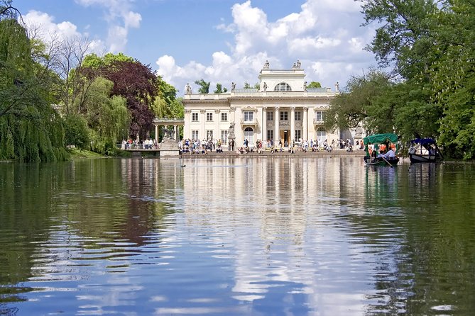 Private Warsaw City Tour with social-distance bus - Price and logistics: what you’re really paying for