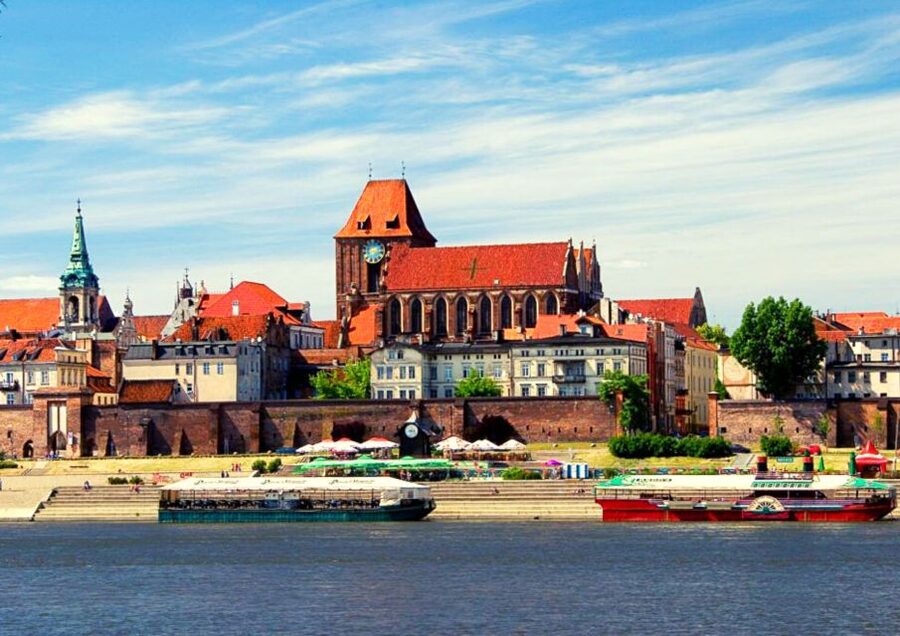 Small-Group Tour from Warsaw to Torun with Lunch - Merchant Houses and Two Churches Side-by-Side