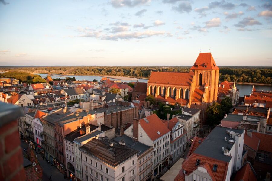 Small-Group Tour from Warsaw to Torun with Lunch - Saint John’s Cathedral and Tuba Dei: Copernicus’s Baptism Spot