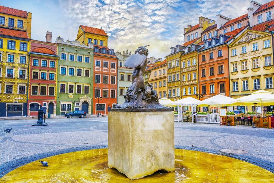 Warsaw: 2-Hour Old Town Walking Tour - Stories you’ll carry: Chopin, Pope John Paul II, Marie Curie, and Solidarity