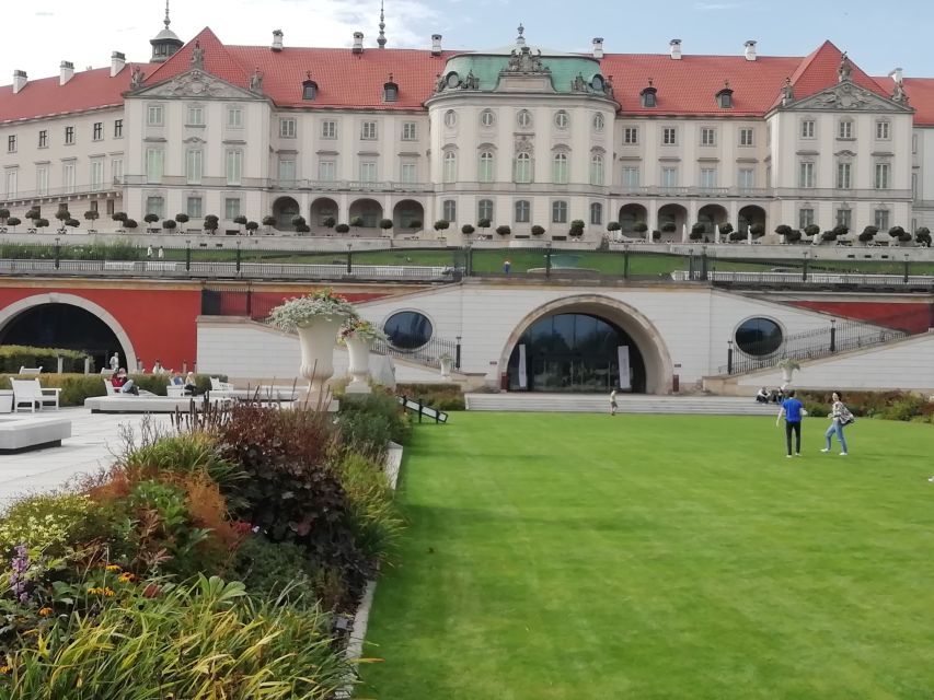 Warsaw: 2-Hour Old Town Walking Tour - New Town stop: a quick taste of what comes after the rebuilding