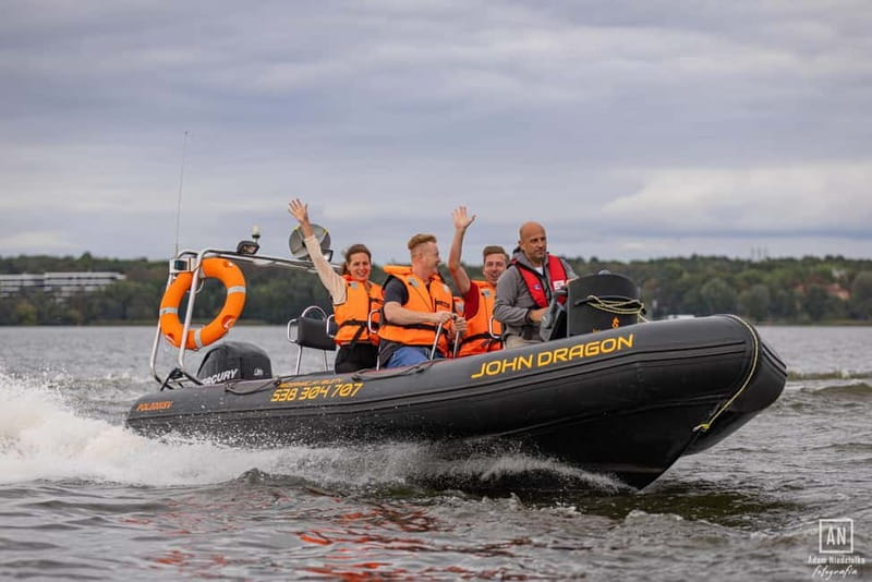 Warsaw: Adrenaline Ride on the Vistula River (Wisła) - The Vistula’s First Minutes: Calm Water, Rocky Edges, Then Roar