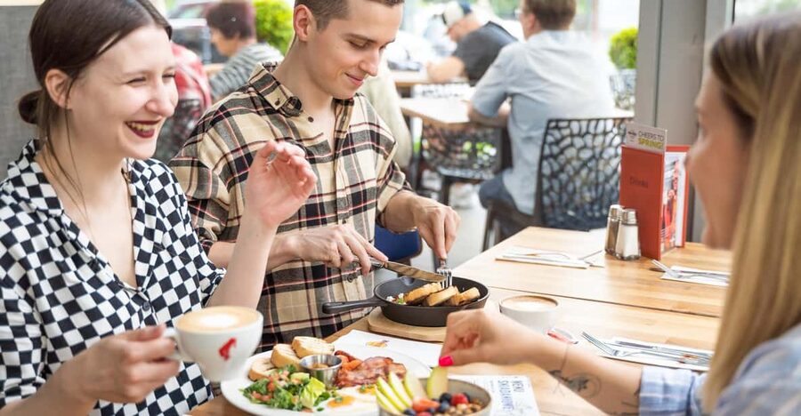 Warsaw: Breakfast at Hard Rock Cafe - Hard Rock Cafe Warsaw location makes your morning simpler