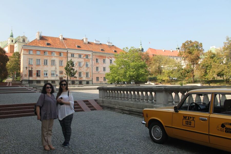 Warsaw Communism Private Tour in a Retro Fiat - Palace of Culture and Science: The Moscow gift in plain language