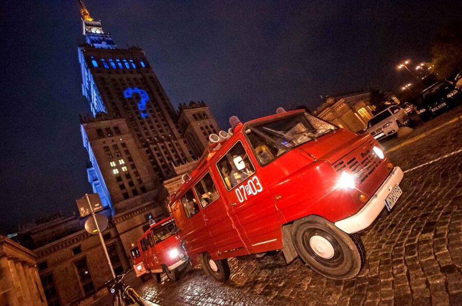 Warsaw: Evening History and Pubs Tour by Retro Minibus - What to Expect in the Van: Comfort, Seatbelts, and Warmth