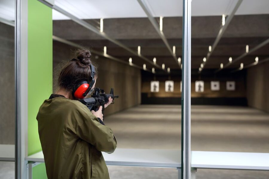 Warsaw: Gun Shooting Experience with Transfers - Firearms you can shoot: AK-47, Glock 17, and the rest of the lineup