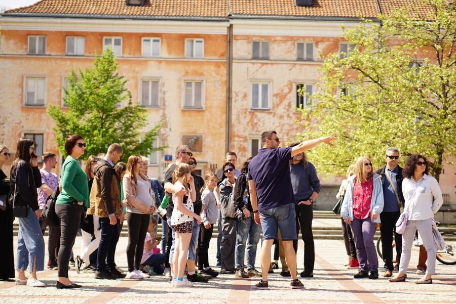 Warsaw: Highlights Guided Retro Bus Tour - Price and value: does $41 make sense for 2.5 hours?