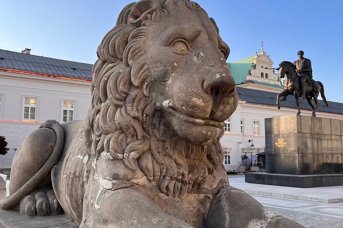 Warsaw History and Reality Walking Tour - Pilsudski Square: memorial weight, then a garden reset