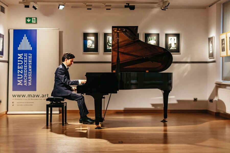 Warsaw: Live Chopin Piano Concert - Do you get context, or is it pure listening?