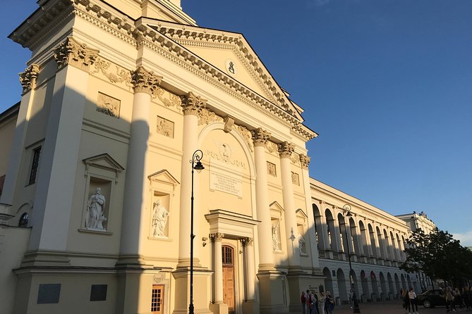 Warsaw Must-See Local City Tour with Antek and Tomek - Meeting at Sigismund’s Column and finishing at the Uprising Monument