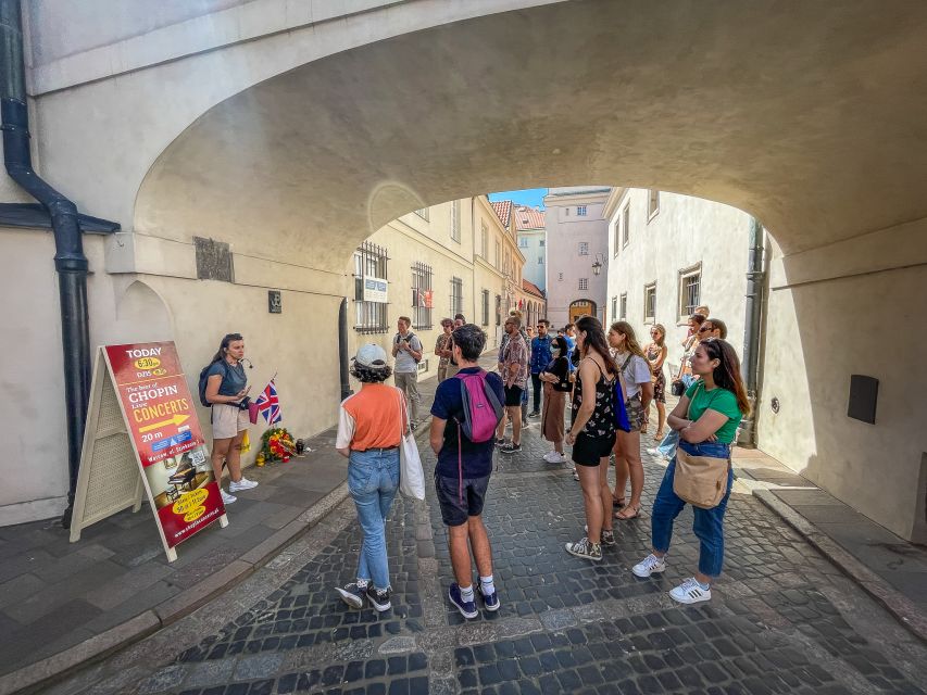 Warsaw: Old Town Highlights Walking Tour in English - Key things you’ll notice on this Warsaw Old Town walk