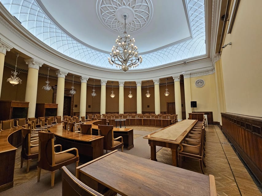 Warsaw: Palace of Culture and Science Guided Tour - Meeting at plac Defilad 1: Fast Start, Clear Orientation