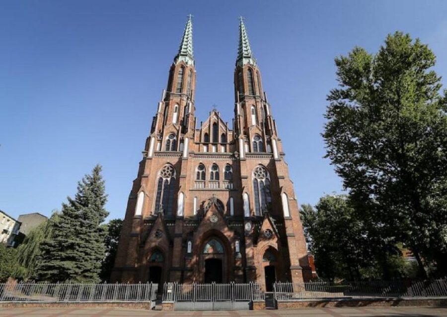 Warsaw: Praga District Tour with Vodka Museum and Tasting - Price and What You’re Actually Getting for $81
