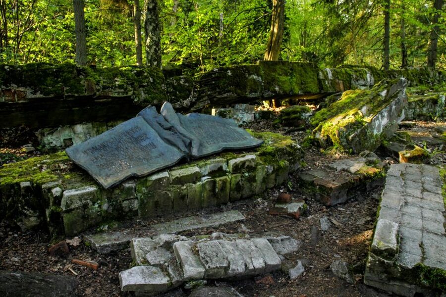 Warsaw: Private Full-Day Wolf's Lair Tour - Price and value: what you’re really paying for