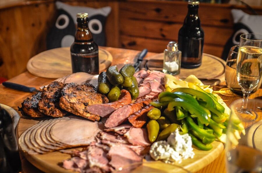 Warsaw Private Polish Food Tasting Tour at Top Restaurants - The 5-Hour Option: Four Stops and Beer or Vodka