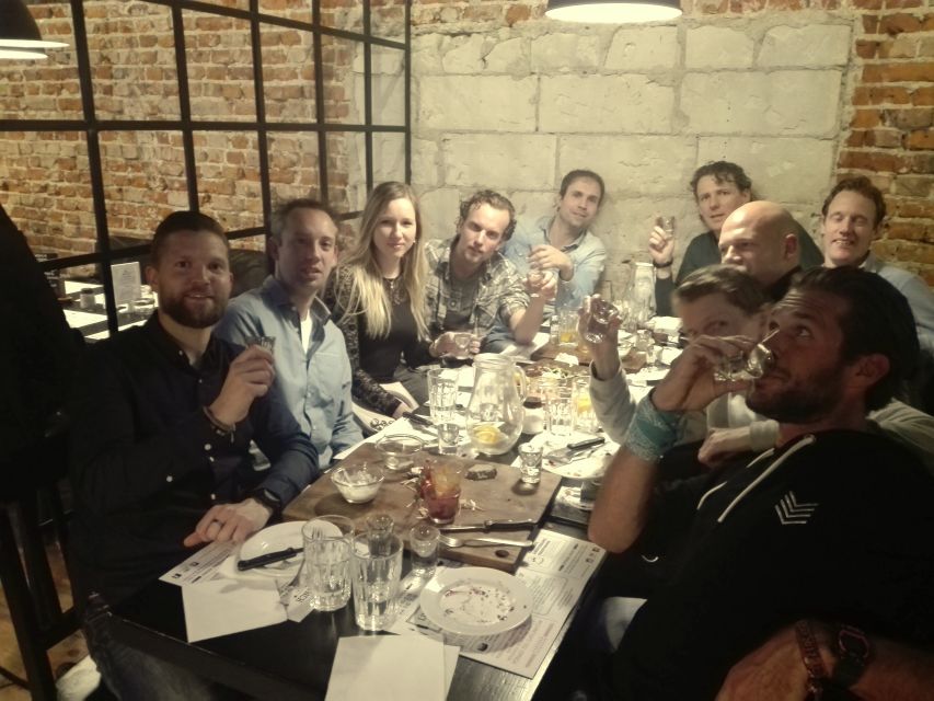 Warsaw Private Polish Food Tasting Tour at Top Restaurants - Language, Pace, and Group Size: What It Feels Like