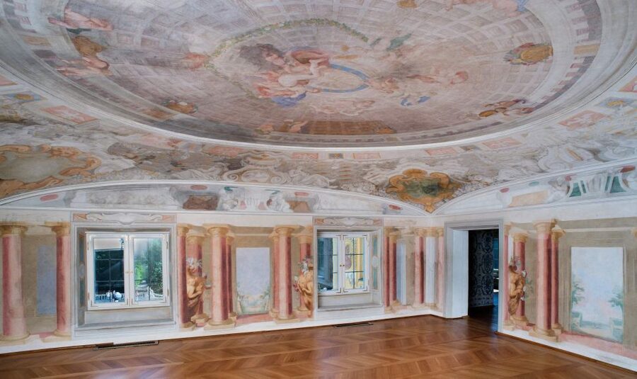 Warsaw Private Wilanow Palace & Garden Tour - Skip-the-line entry and private guiding: staying comfortable